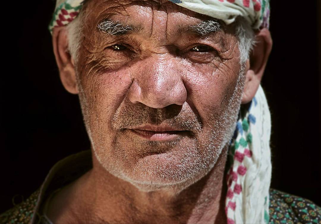 Таджикские известные. Портрет таджика. Узбеки персы. Таджики внешность. Узбеки внешность.