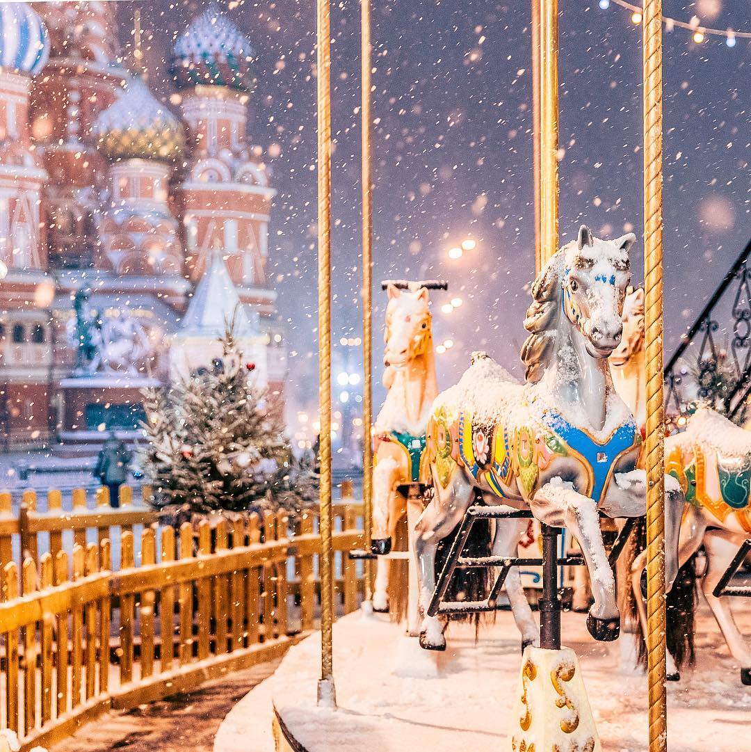 HOW OUR CITIES ARE DECORATED FOR CHRISTMAS AND NEW YEAR