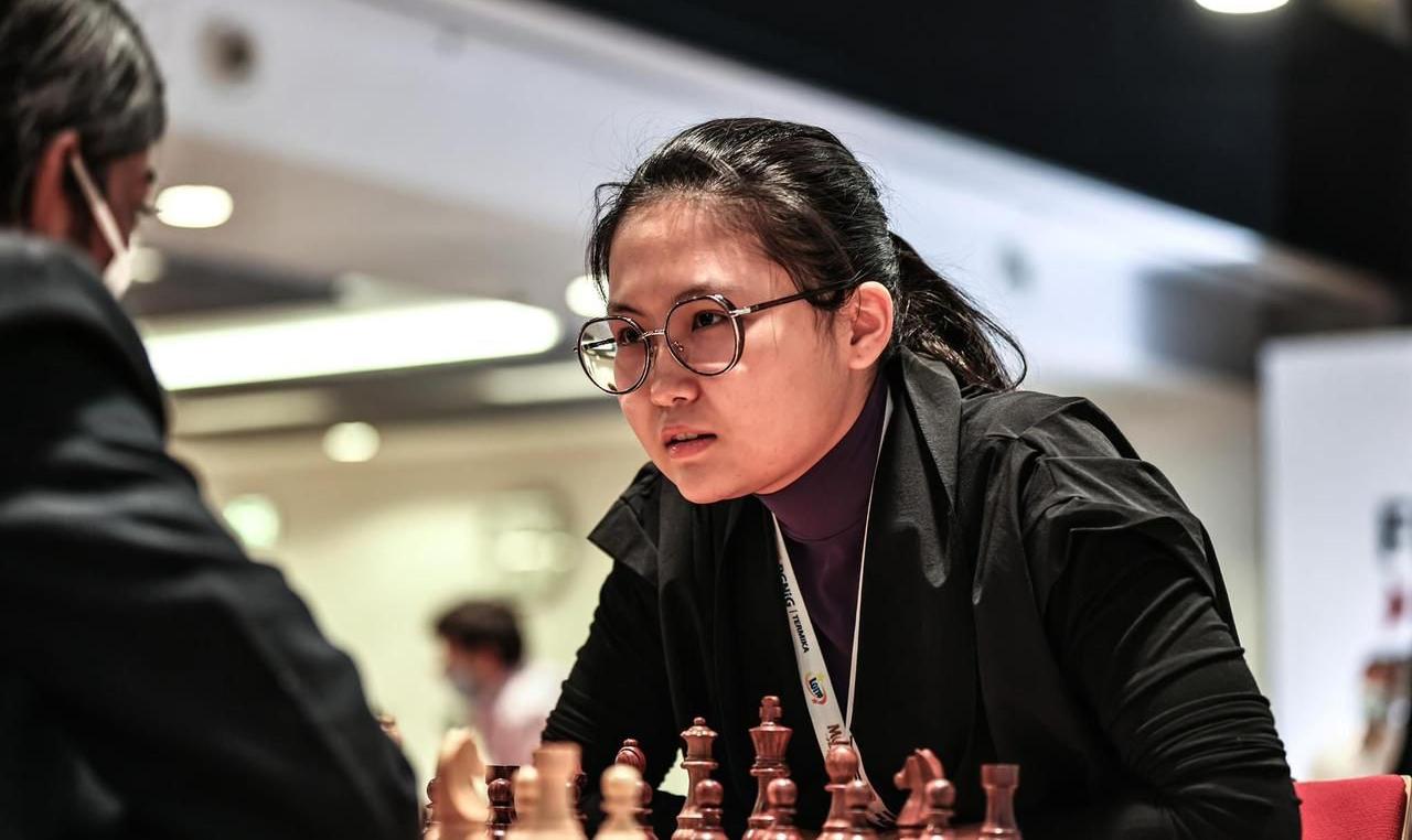 Interview with bibisara assaubayeva fide. Бибисара Асаубаева шахматы. Бибисара Асаубаева. Бибисара Асаубаева скандал. Бибисара Асаубаева ЧИТЕР.