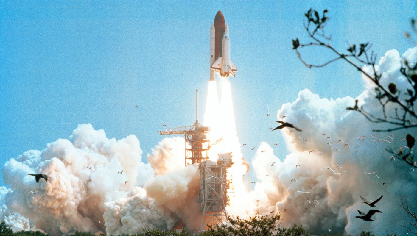 Акции Virgin Galactic выросли почти на 30% после получения разрешения ...