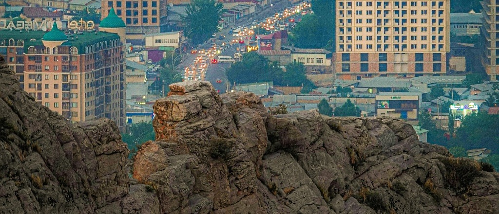 where-to-relax-in-osh-this-summer-8-best-resorts-in-and-around-the-city