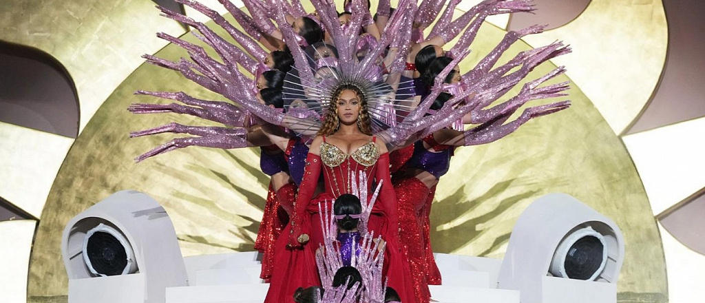 forbes-priznal-beyonse-dollarovym-milliarderom