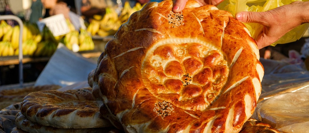 9-bazaars-in-dushanbe-where-you-can-buy-food-souvenirs-and-household-goods