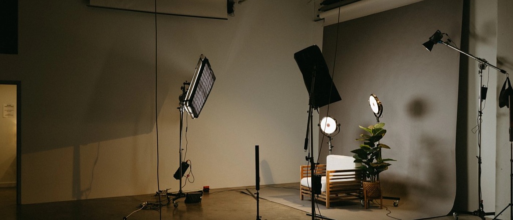 the-best-photo-studios-in-dushanbe-with-stylish-interiors-and-diverse-photo-zones
