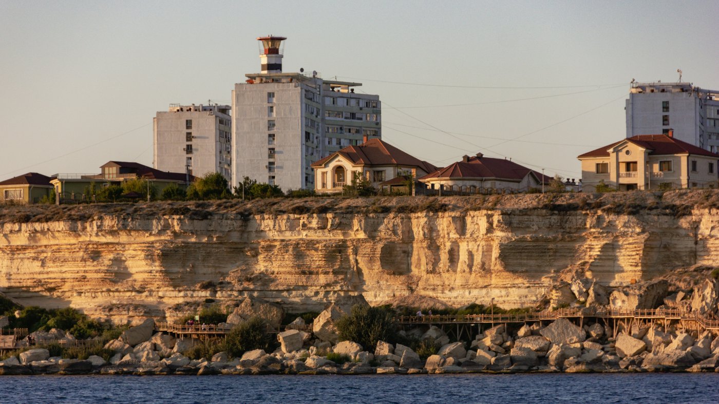 Отпуск в Актау: чем заняться в городе на побережье Каспийского моря -  weproject.media