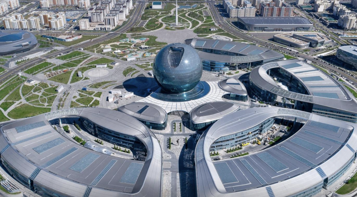 Astana hub. Астаны. Астане. Астана хаб улы дала.