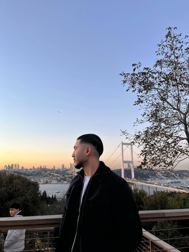 Амир Амангельдиев