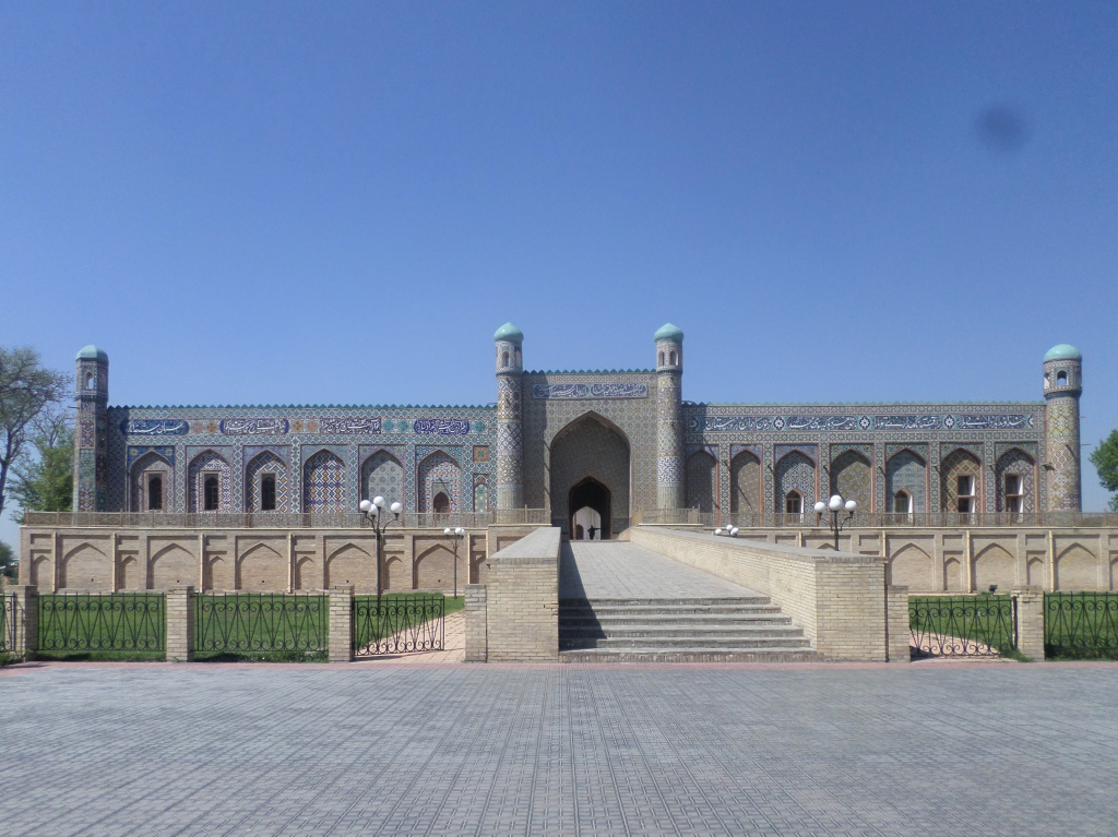 Kokand Khudayar_Khan_Palace,_Kokand_01.jpg