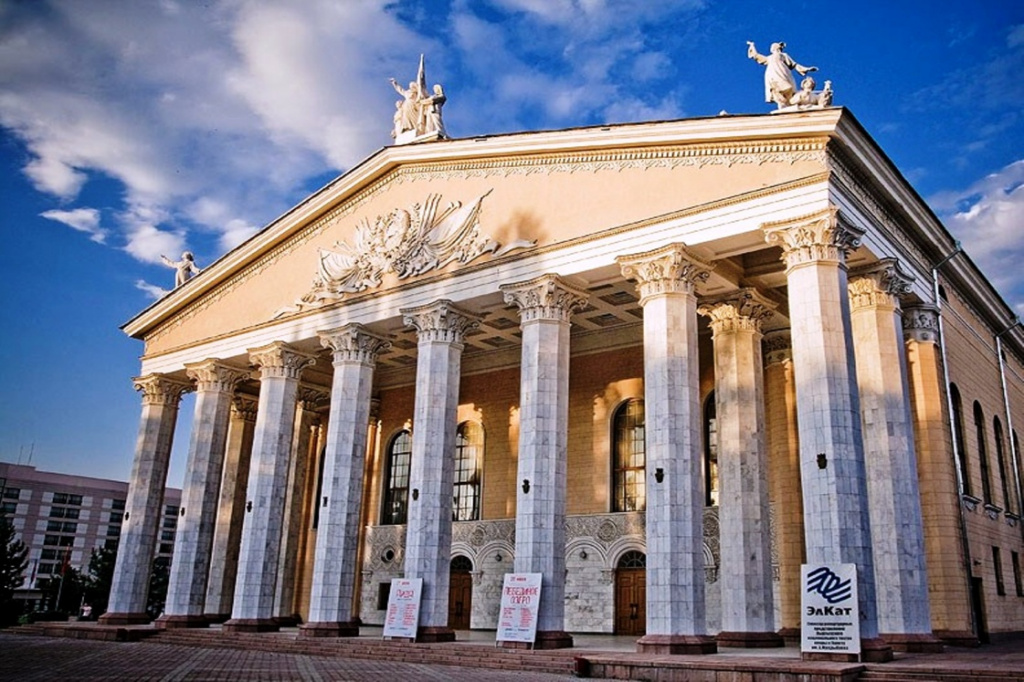 Opera_and_Ballet_Theater_of_Abdylas_Maldybayev.jpg