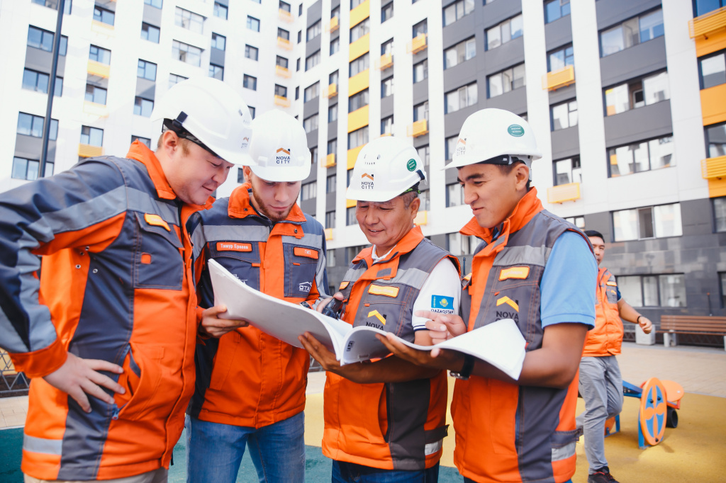 Как больше 13 лет работать в крупнейшей строительной компании Казахстана