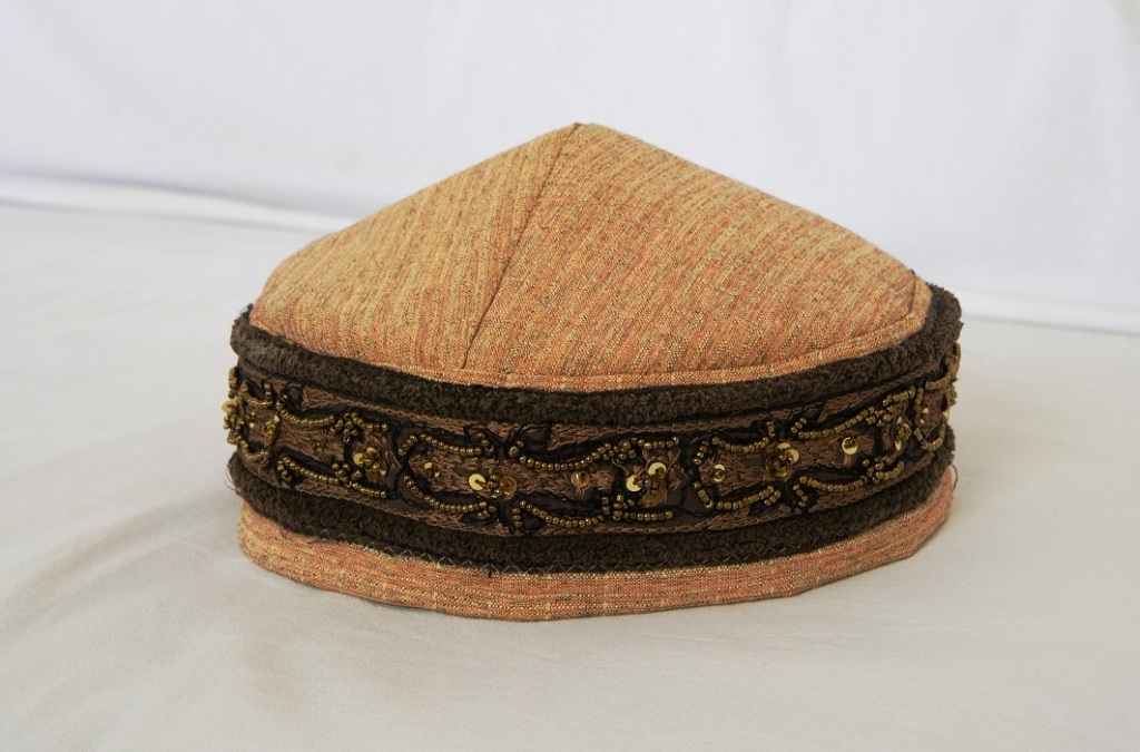 Crimean_Tatar_hat_-_Tubeteika.jpg