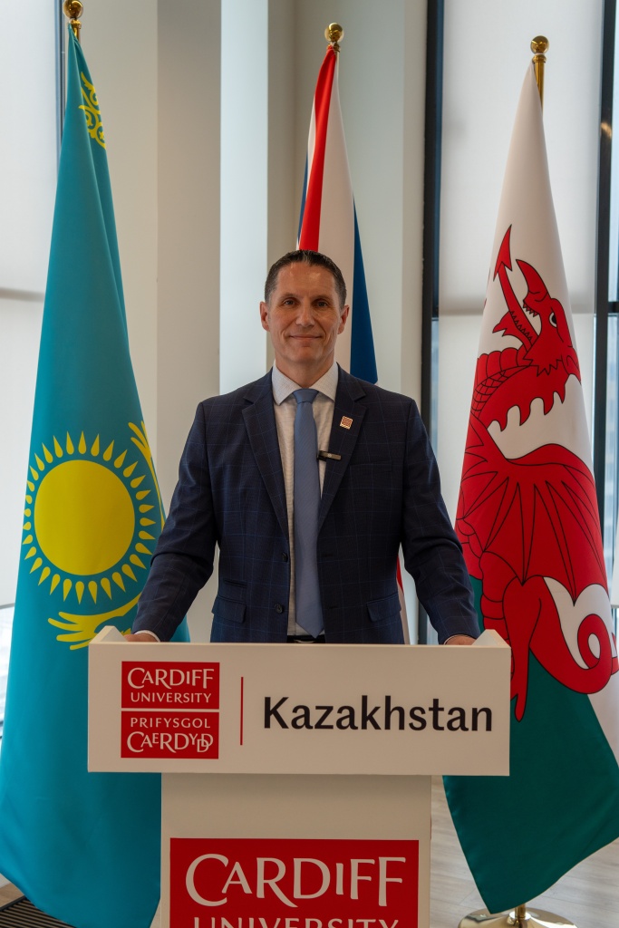 Phil Stephens Фил Стивенс