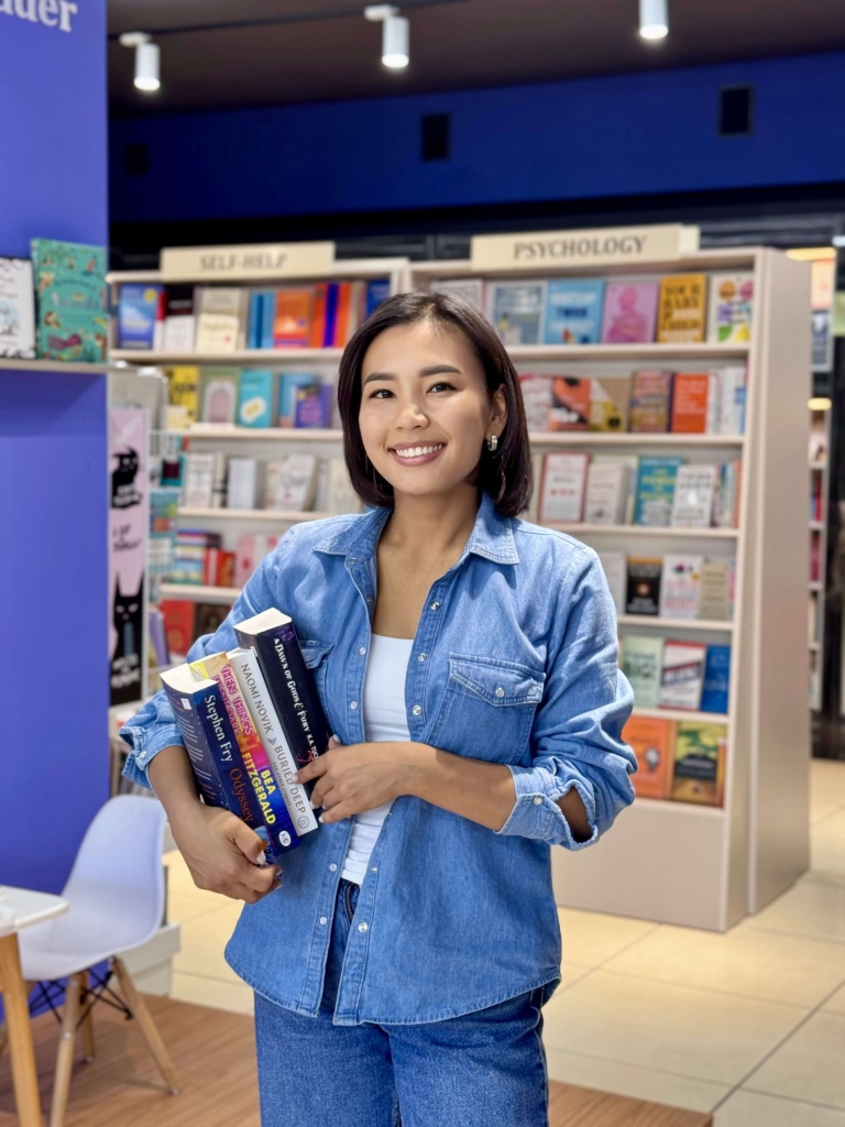  Айдай Максатбекова IQ bookstore