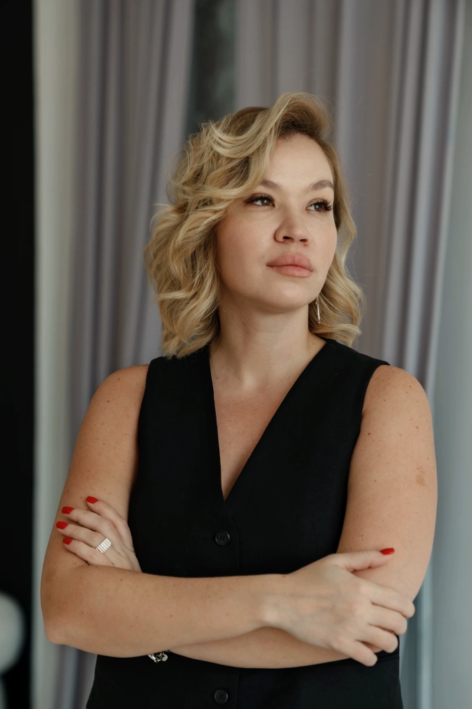 Алена Сенева