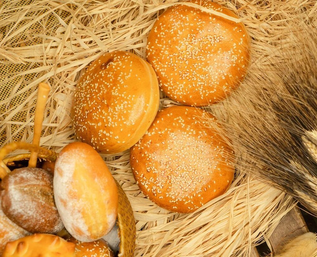 Hleb i Pirog.jpg