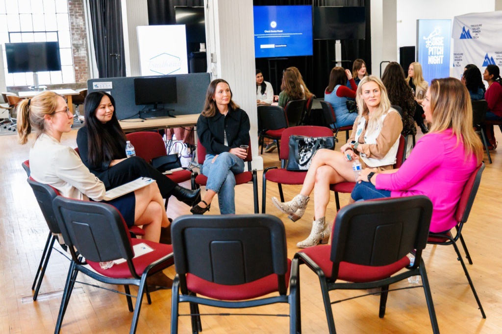 Ажар Иманакунова