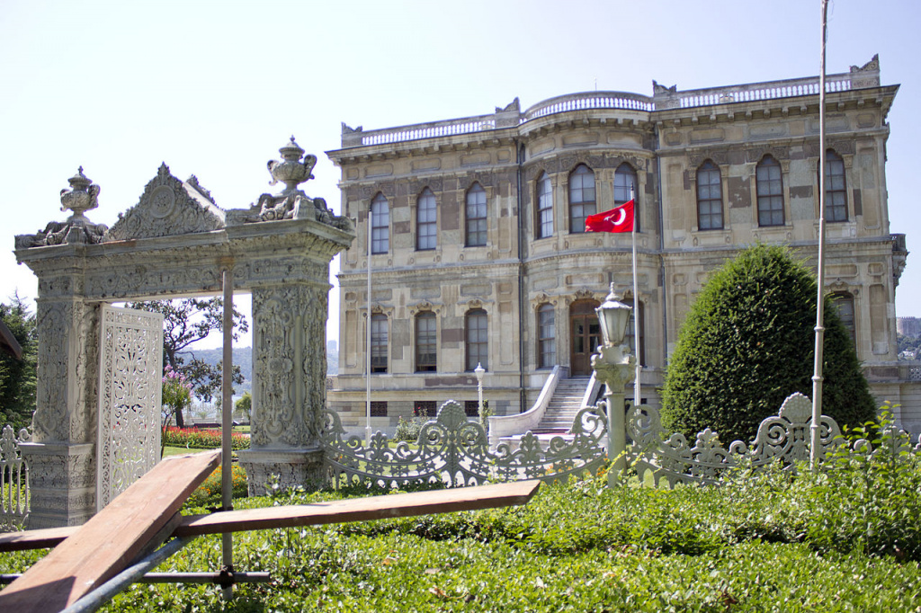 Kucuksu Palace.jpg