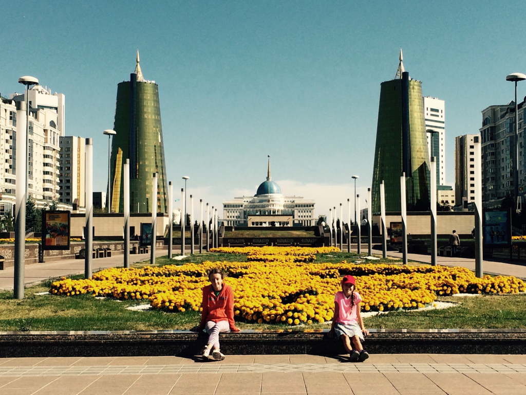 Taking a walk downtown Nur-Sultan, 2016.jpeg