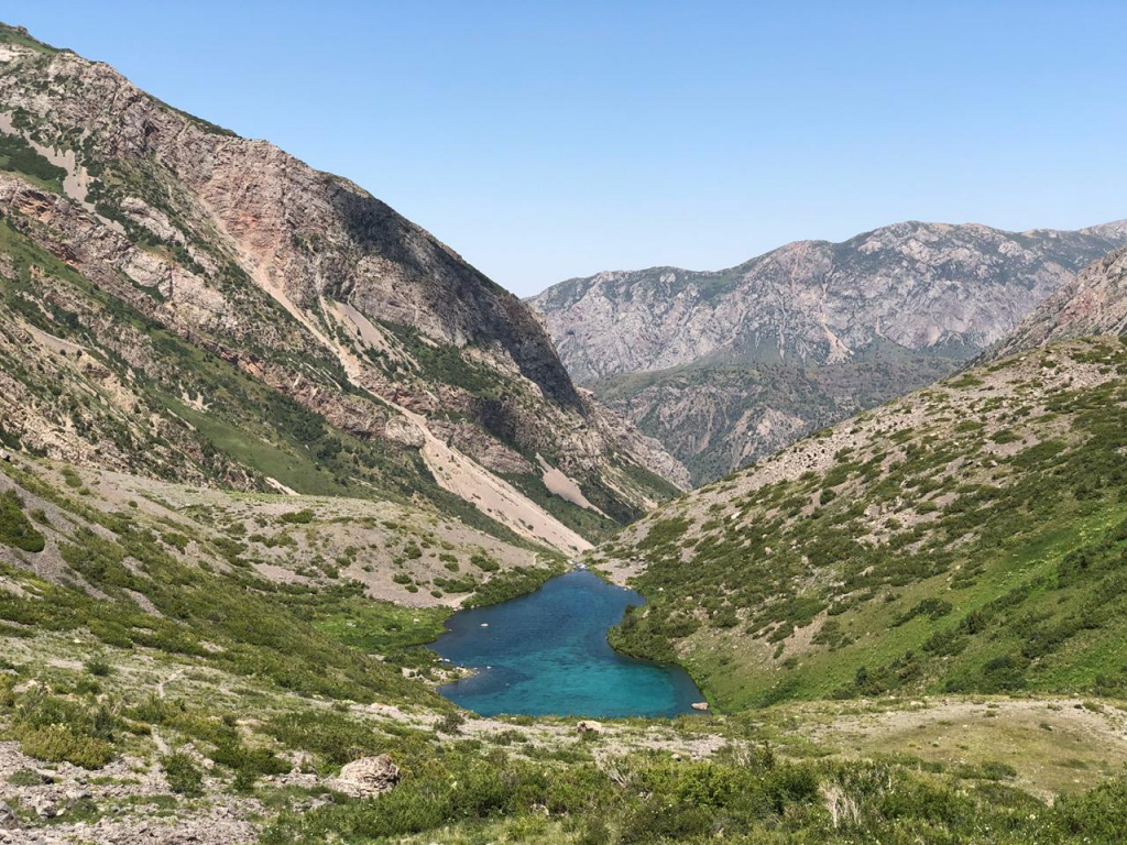 Бирюзовое озеро и самый большой каньон в Средней Азии ― места для активного  отдыха в Шымкенте | Стиль жизни на WEproject