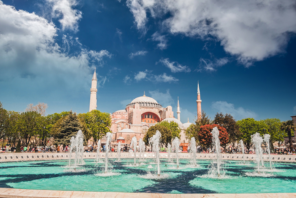 Istanbul_Turkey_Temples_508418.jpg