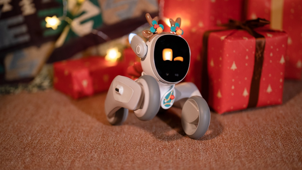 Jianbo-Loona-Intelligent-Playful-Interactive-Petbot-05.jpg