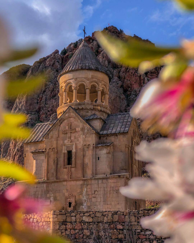 Noravank Monastery.jpg