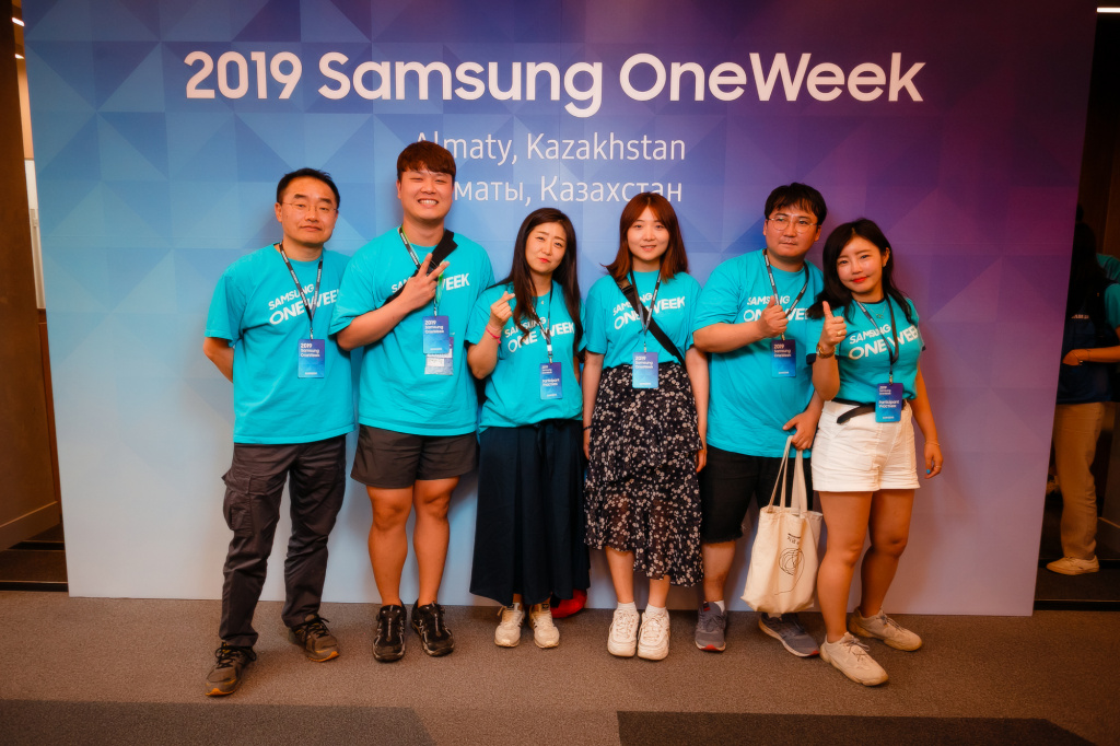 Волонтеры Samsung из Южной Кореи провели тренинг по современным технологиям в Алматинской области