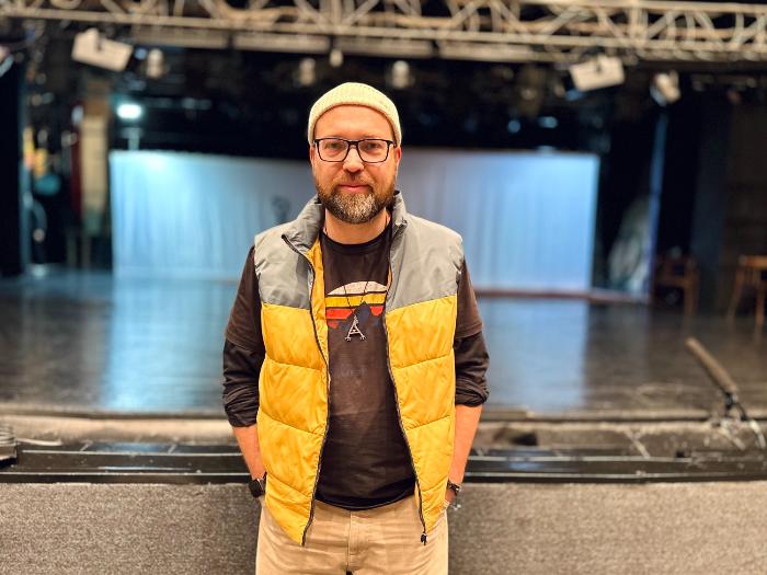 режиссер театра O2 в Баку