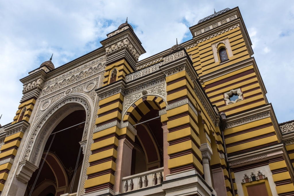 Georgian_National_Opera_Theater.jpg