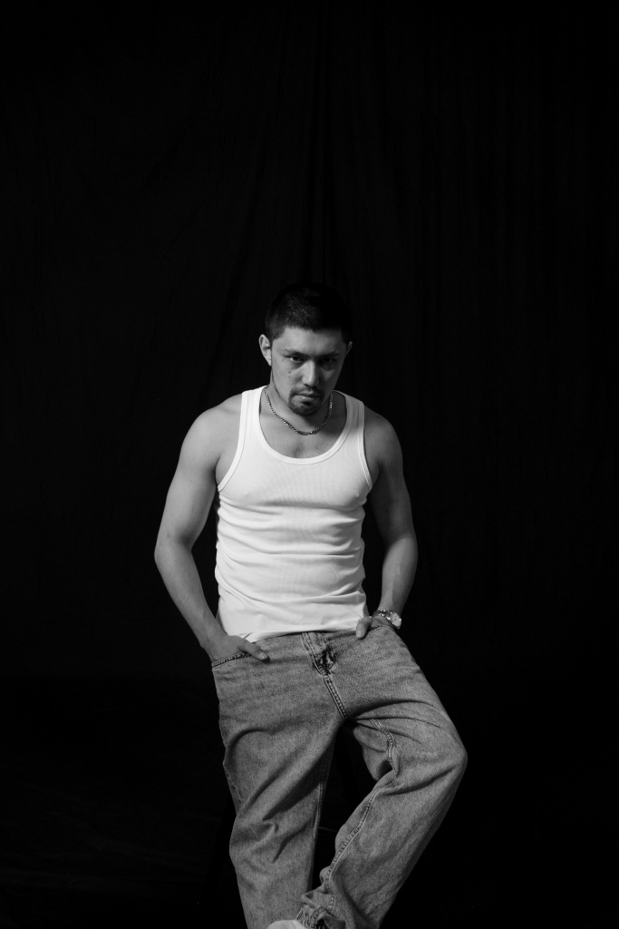 Олжас Байелбай спец в кино