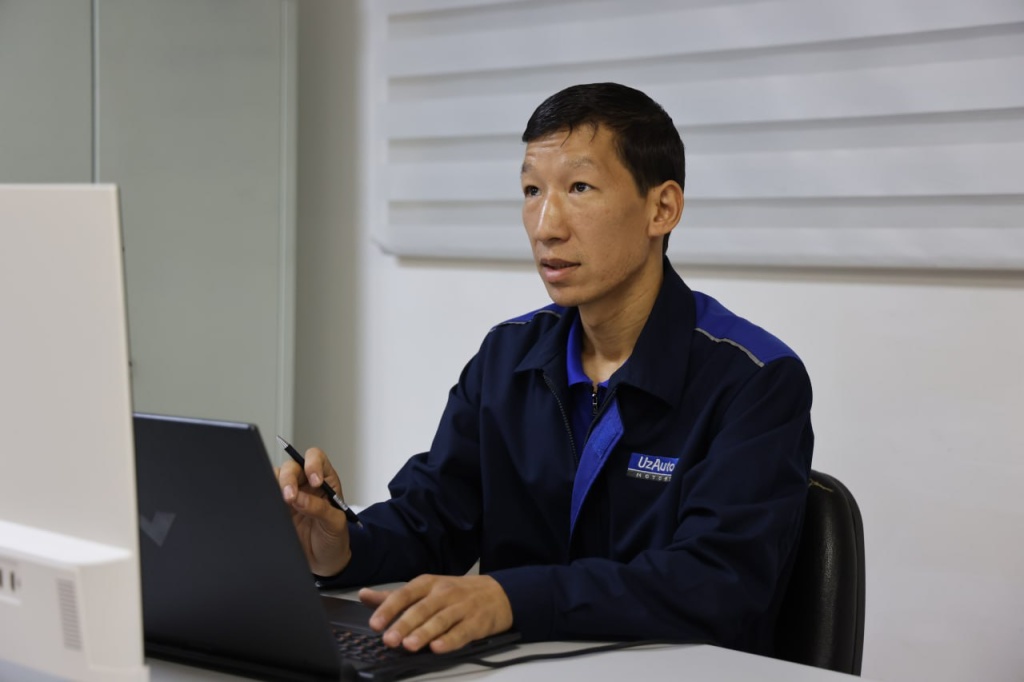 Бахтияр Палуанов