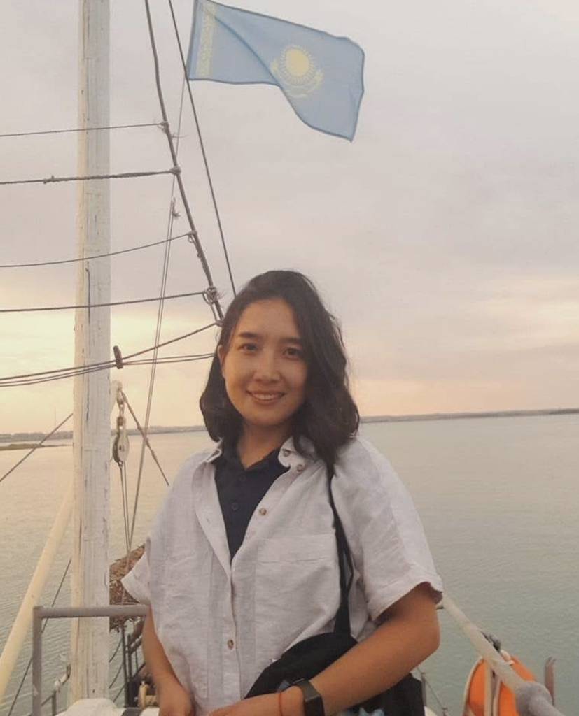 Kamila Adyrbekova Адырбекова Камила