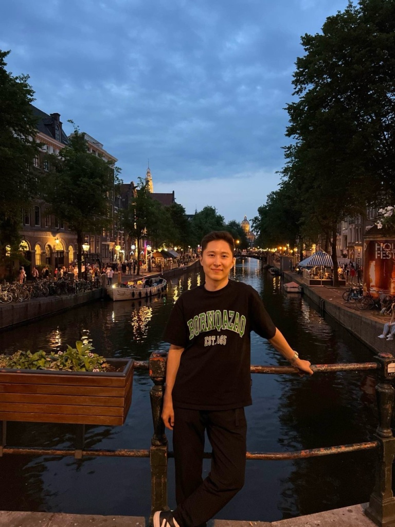 Career in Booking.com Аян Муканов