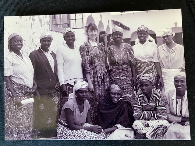 Lori with college students in Gindiri, 1997.jpg
