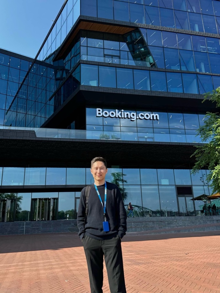 Career in Booking.com Аян Муканов