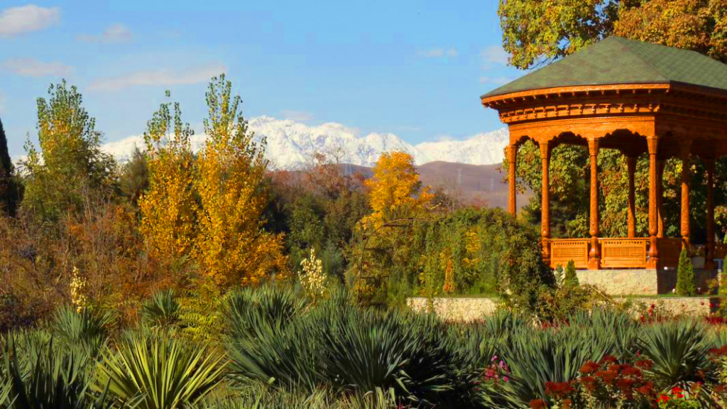 botanical-garden-dushanbe1.jpg