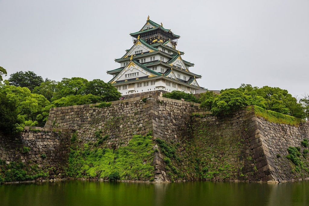 OsakaCastle.jpg