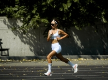 pochemu-dvizhenie-menyaet-ne-tol-ko-telo-no-i-kachestvo-resheniy-produktivnost-i-zhizn