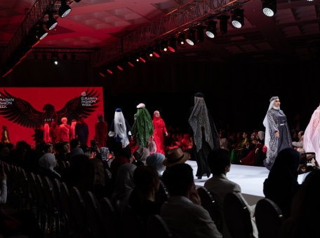 v-almaty-proshel-10-yubileynyy-sezon-eurasian-fashion-week-spring-summer-2026