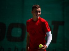 kazahstanskiy-tennisist-oderzhal-dvoynuyu-pobedu-na-turnire-v-litve