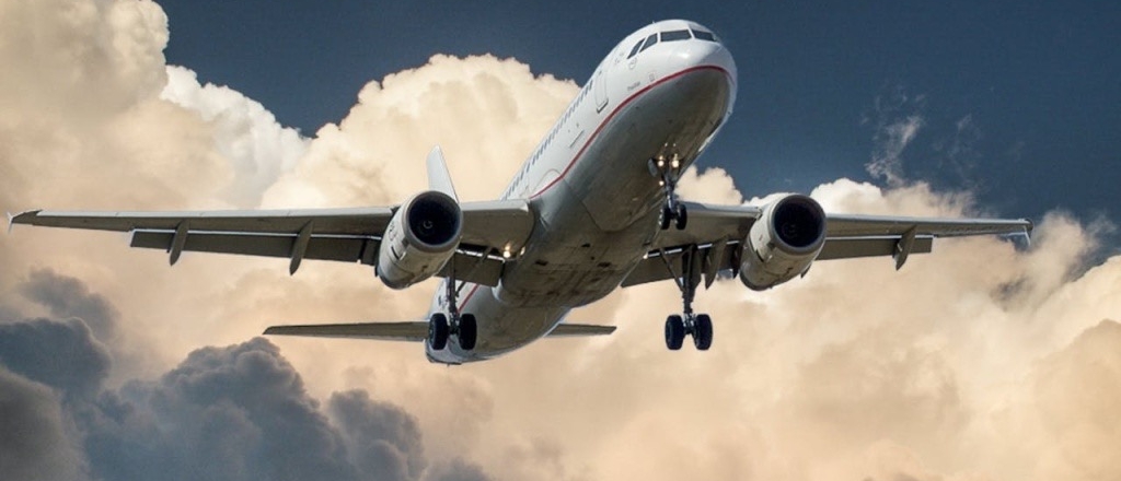 aviata-ob-yavila-o-rebrendinge-teper-servis-nazyvaetsya-freedom-travel