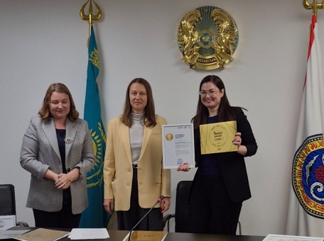 v-almaty-sostoyalos-vtoroe-nagrazhdenie-uchastnikov-proekta-smart-plastic-zone
