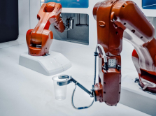 ozon-sozdast-robotov-dlya-sortirovki-i-dostavki-tovarov