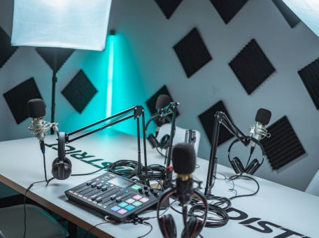 studii-zvukozapisi-v-almaty-tashkente-i-bishkeke-gde-novichku-pomogut-zapisat-trek