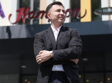 ne-prosto-prodat-a-pomoch-kak-rabotat-s-korporativnymi-klientami-v-sfere-gostepriimstva