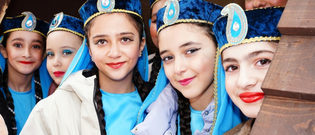 muzyka-dlya-uzbekskogo-toya-15-populyarnyh-pesen-dlya-prazdnichnogo-pleylista