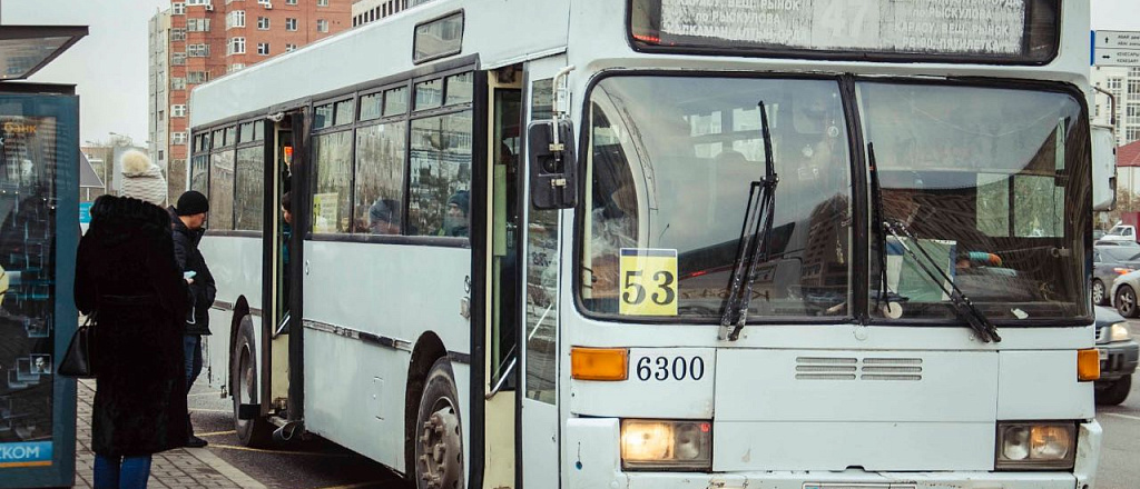 v-astane-zapuskayut-nochnoy-avtobus
