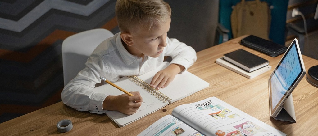 pervaya-onlayn-shkola-tunguch-nachala-rabotu-v-kyrgyzstane