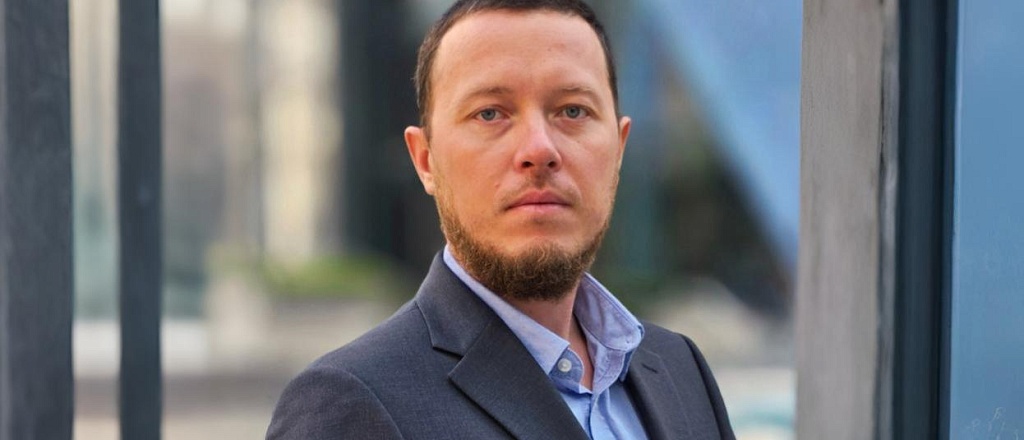 vitaliy-nikitin-lider-2024-goda-v-stroitel-nom-biznese-po-versii-gold-bar-asia-award