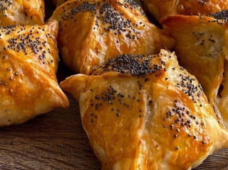 where-to-find-the-tastiest-tandoor-samsa-in-osh-8-spots-around-the-city